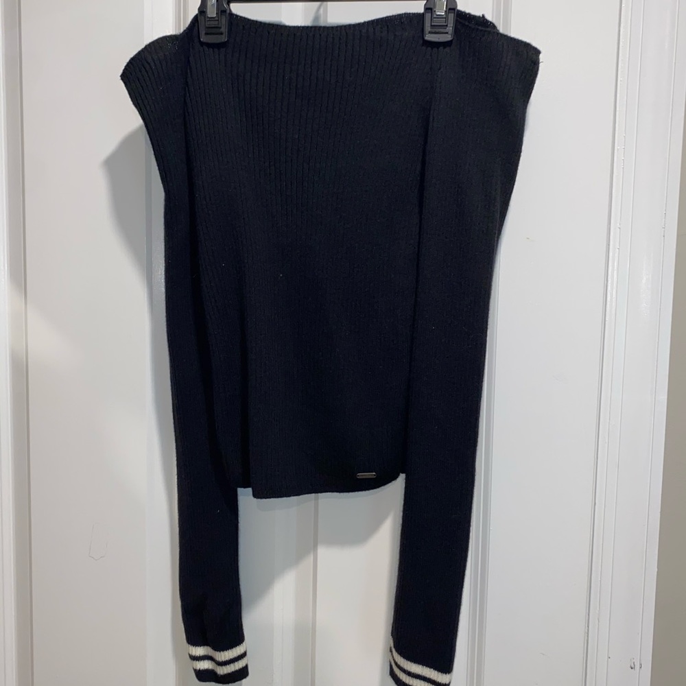 off the shoulder black hollister long sleeve